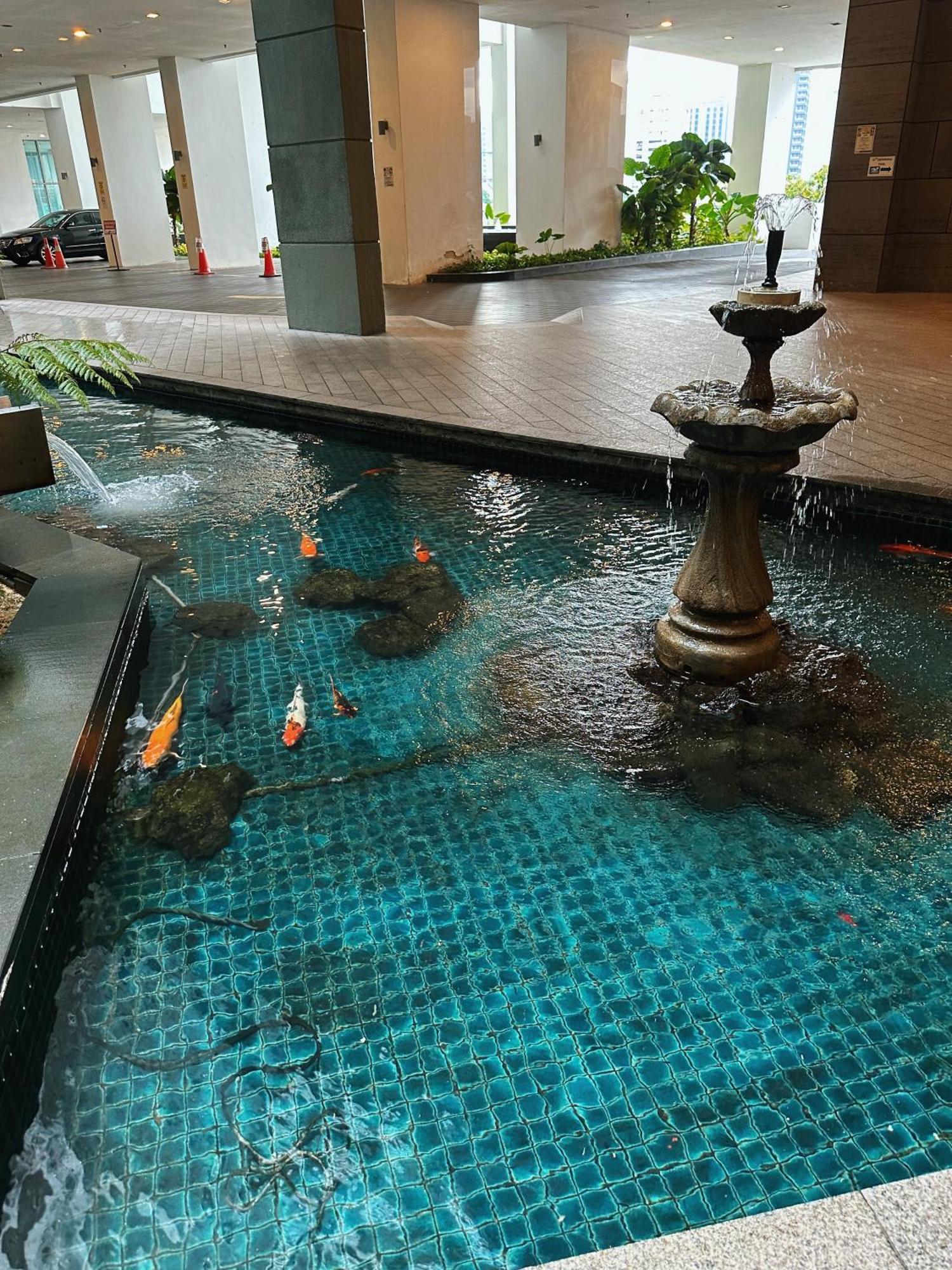 Modern Bauhaus Studio At Regalia Klcc Infinity Pool Куала-Лумпур Экстерьер фото
